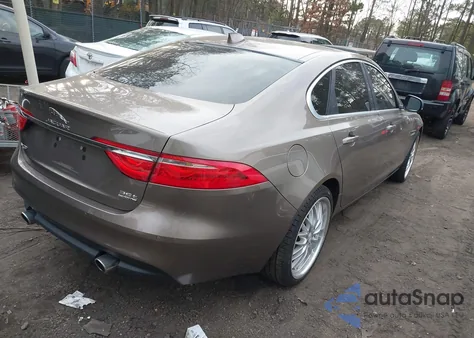 2016 Jaguar Xf 35T Prestige z USA, uszkodzony, nr VIN SAJBK4BV6GCY20564